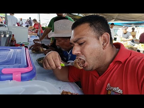 BANCA NA FEIRA LIVRE CANAPI AL CUSCUZ COM GALINHA CAIPIRA