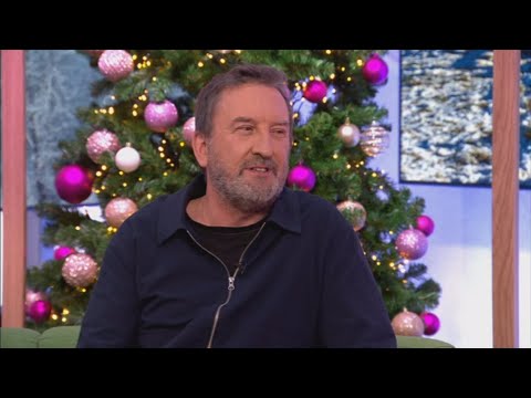 Kylie Minogue Ignores LEE MACK in The 1% Club Christmas Special interview 2025