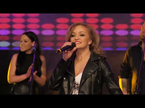 Szandi -  Tinédzser l'amour ( Zenés Randevú 2022 )