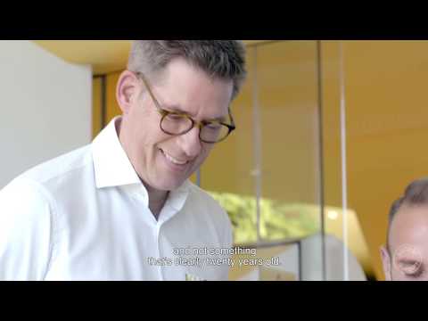 Professionelle Zahnreinigung in der Zahnarztpraxis KU64 mit Guided Biofilm Therapy (GBT)