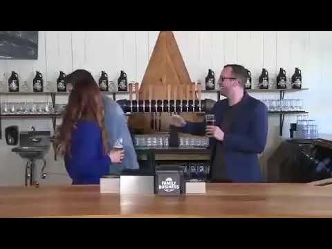 Danneel pranks Jensen ❣️