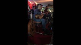 Ona söyle Akustik Bağlama