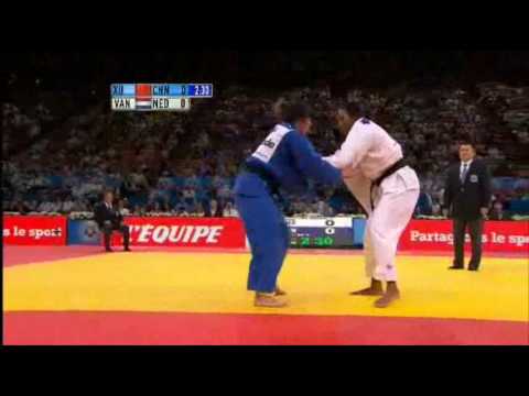 JUDO 2011 World Championships: Yuhua Xu (CHN) - Anicka van Emden (NED)