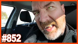 VAMPIRE IN THE HOUSE!!! HAPPY HALLOWEEN!