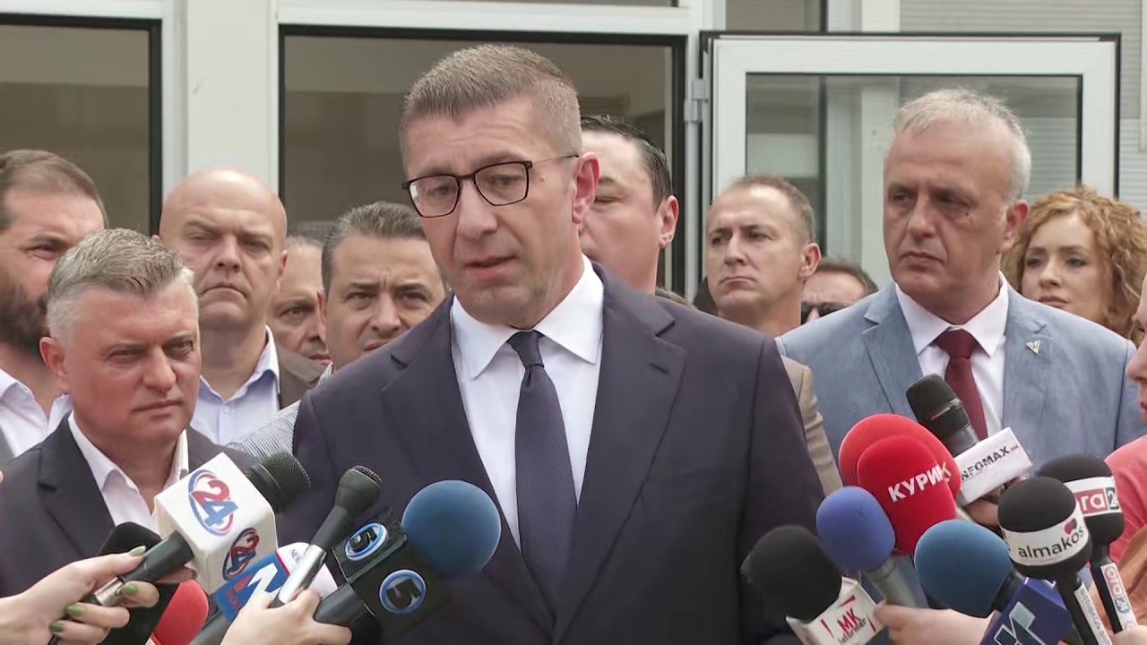 Мицкоски: Посетата на Кошта нема мда го смени ставот на Владата за уставните измени