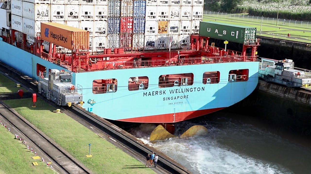 The Extreme Power of Large Ships Inside Panama Canal