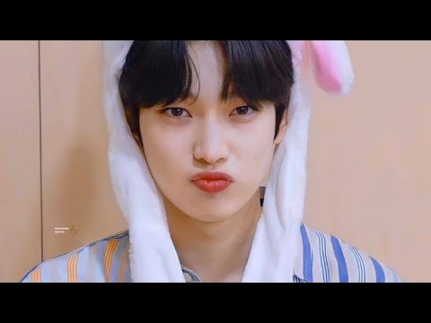 kim Sunoo Photoshoot and eat