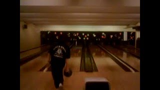 preview picture of video 'Gabriel au bowling de Narbonne'