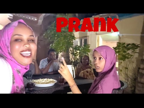 FINNLY ZAMZAM  AYAAN PRANK KU SAMEENE QOSOLKA ADUNKA