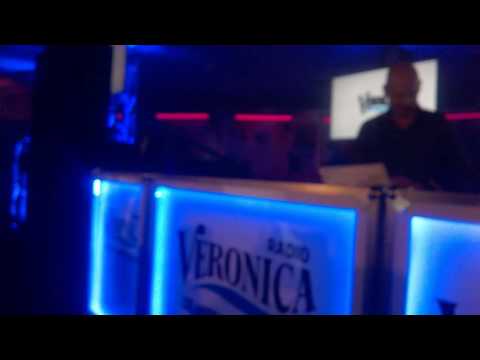 Ben Liebrand Walkman VS Discman starttune 17 12 2016