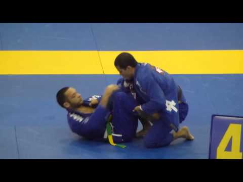 Augusto Mendes vs David Said - IBJJF European Open 2013 - Black Adult - Feather