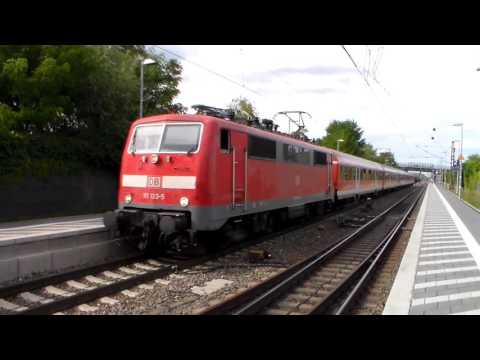 BR111 mit n-Wagen in Karlsruhe-Hagsfeld