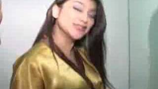 Download lagu Massage Hot Sarah Azhari 2.flv mp3