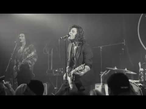 "Walk Away" Live at The Troubadour 2019