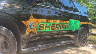 Gadsden Co. Sheriff's Office searching for suspect after deadly stabbing