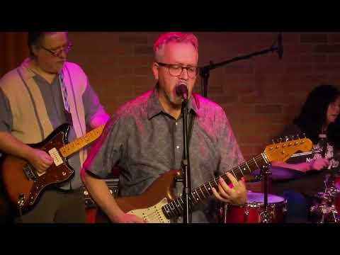 22-11-10 Big Pete Pearson - Scotty shows up