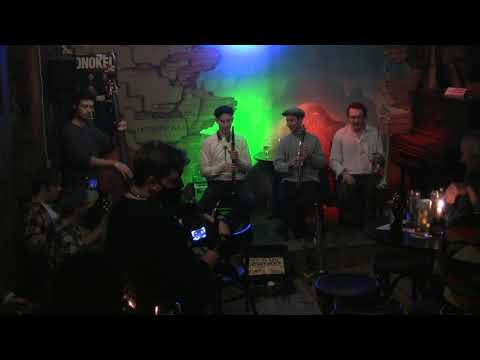 Roamer Street Rag Band Light - Chasing Shadows - Part I - 07