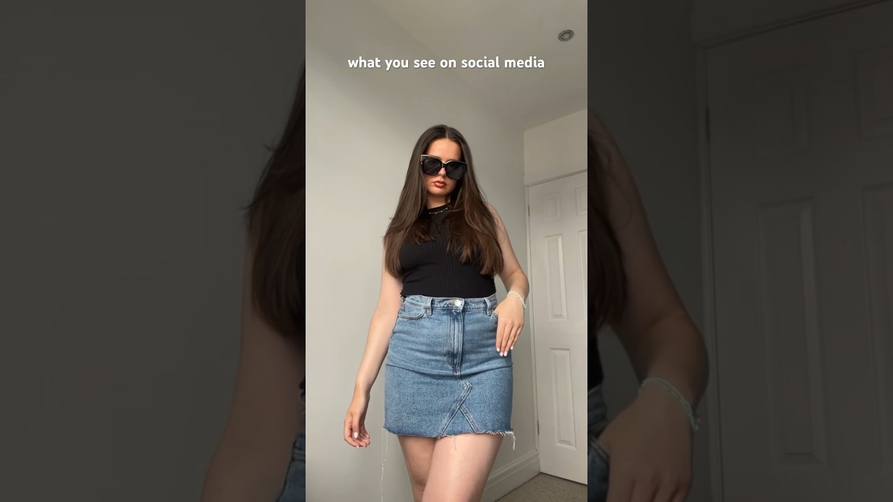 back rolls, acne, stretch marks etc does not make you ‘dirty’ or ‘gross’. It just makes you human💗