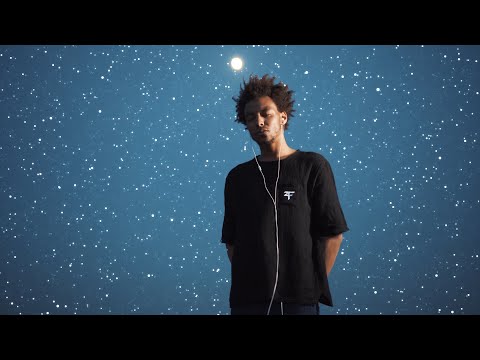 Frank Wild, Meth, Deeow - Z Hvězd ft. Liska Leonard (prod. Bondyfan)