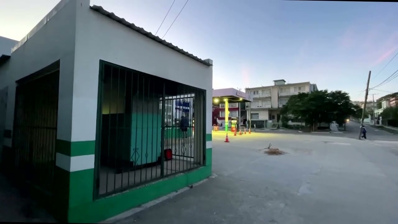 Millions in Cuba wake up without power after grid collapses | REUTERS