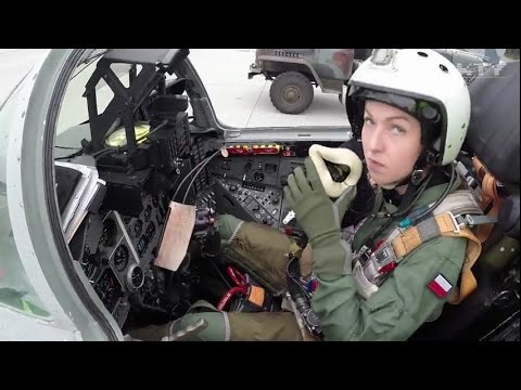 Polish Female Mig-29 Fighter Pilot (ppor. Urszula Brzezińska Kobietą Myśliwca Pilotka) English Sub