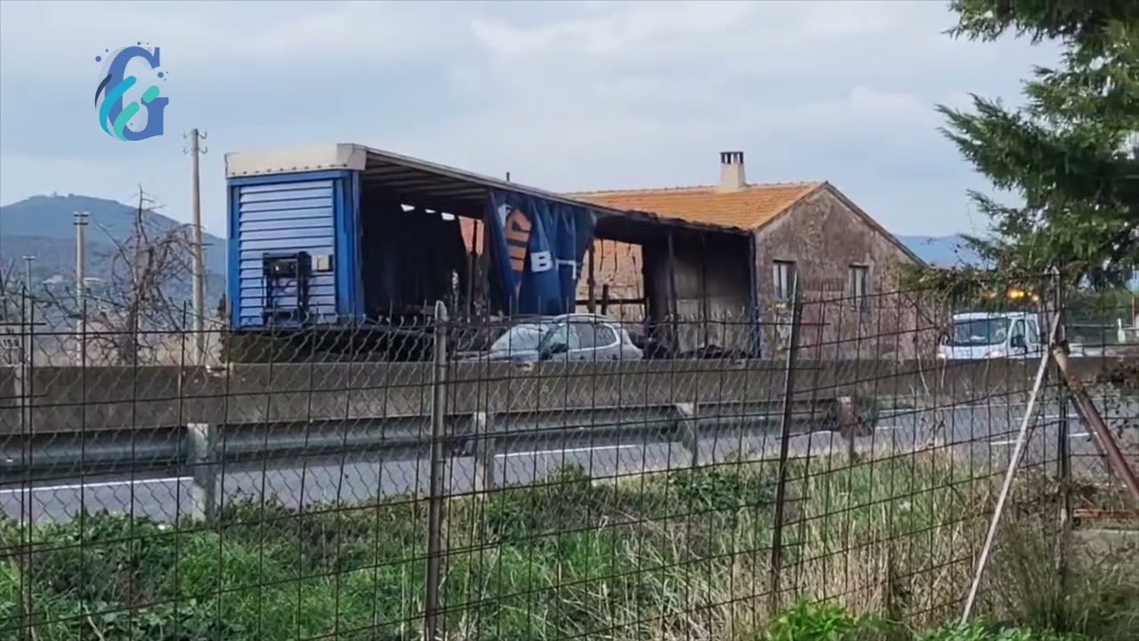 Camion a fuoco sull’Aurelia. Strada chiusa per consentire la rimozione. Ecco dove passare