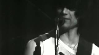 The Ramones - We&#39;re A Happy Family - 12/28/1978 - Winterland (Official)