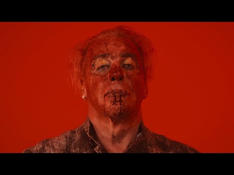 Rammstein: Till Lindemann tem boca literalmente costurada em clipe repleto de cenas fortes