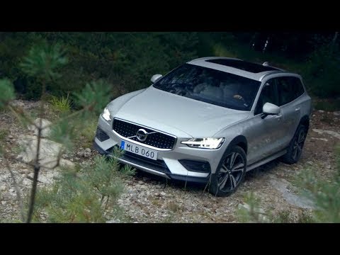 Volvo V60 Cross Country - On & Off-Road Driving