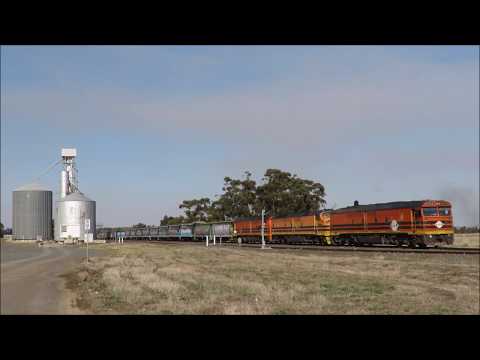 ALF24+CLF6+ALF21 head west past the former railway station at Berrybank, Vic with a GWA grain train
