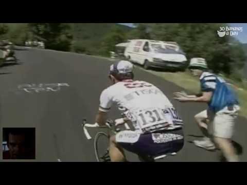 Lance Armstrong Waits For Jan Ulrich Stage 13 2001 Tour De France