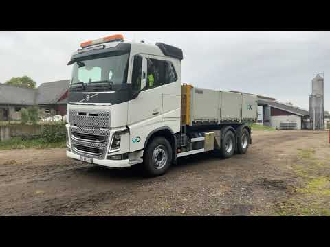 Köp Lastbil Volvo FH16 med tippflak på Klaravik