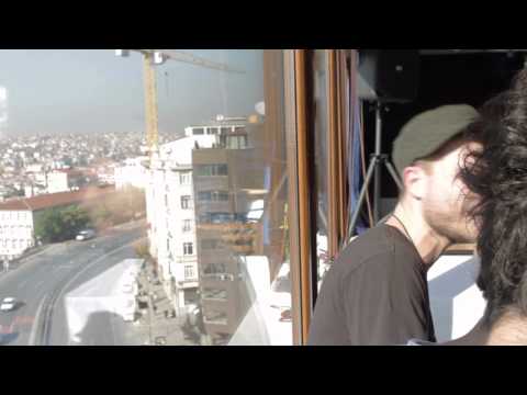 DubFx feat Güntaç Özdemir - (Freestyle)  Long Way from Home Istanbul Acoustic Sessions