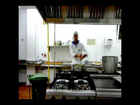 Carly Rae Jepsen vs PSY - Call me maybe PARODY & FLO mann style