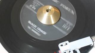 THE SHARDELLS - BLACK CRACK ( MUSIC FORUM 265 ) raresoulman.co.uk John Manship