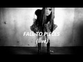 Avril Lavigne - Fall to pieces acoustic LIVE!! 