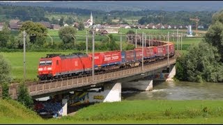 preview picture of video 'Eisenbahnbrücke Oberrüti - Rotkreuz mit SBB Re 4/4 Re 6/6 und BR 185'