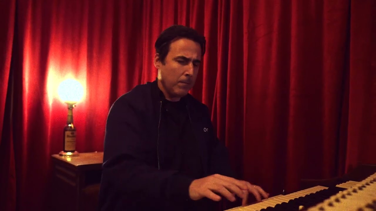 Parlor Greens - Jolene [LIVE AT PORTAGE LOUNGE] - YouTube