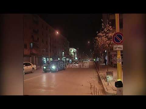 Tirana e ndriçuar në natën e Fiter Bajramit, KESH ndërpret kufizimet për festë - (3 Nëntor 2005)