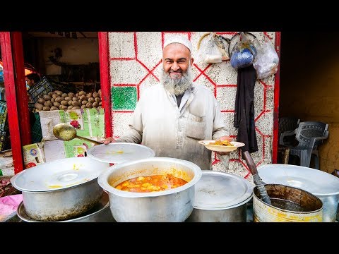 Street Food in Gilgit + PAKISTANI VILLAGE FOOD | Ultra Happiness in Gilgit-Baltistan, Pakistan!