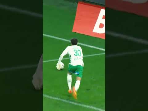 C'est pas passé loin 😅 #ligue1 #ligue1mcdonalds #asse #soccer #football #fail