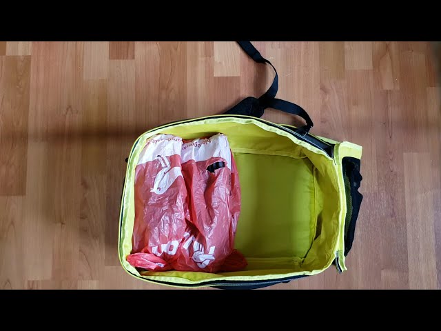 Vídeo relacionado con Samsonite Paradiver Light Maleta Cabina Ryanair 40x30x20cm, 25L, 0,80kg, Equipaje Mano Debajo Asiento Wizz Air, Vueling, Transavia, Mochila avión S, Verde Selva
