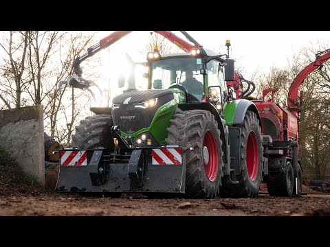 Wood Chipping with FENDT 1038 Vario | Crushing Wood | Onno Bruins