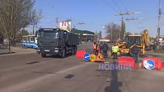 У Миколаєві ремонт трамвайного полотна на жвавому перехресті: величезні затори (фото, відео)