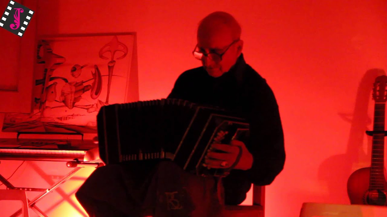 Maestro Ricardo Salison del Trío Los Amigos de José en Che Madame 02/03