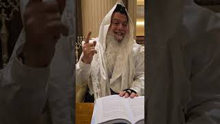 שער הביטחון | סבב שני - פרק 91 (הרב יגאל כהן) - התמונה מוצגת ישירות מתוך אתר האינטרנט יוטיוב. זכויות היוצרים בתמונה שייכות ליוצרה. קישור קרדיט למקור התוכן נמצא בתוך דף הסרטון