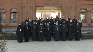 Քահանաների վերապատրաստման դասընթացի մասնակիցներին հանդիպել է Ամենայն հայոց հայրապետը