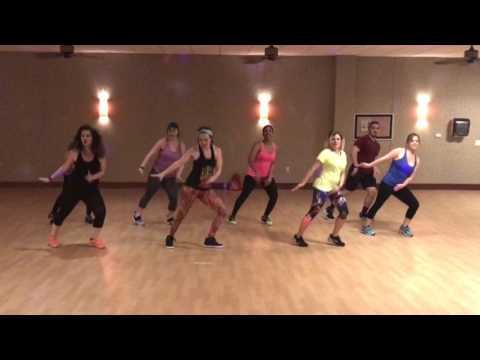 Zumba® "Remenea" (Merengue)
