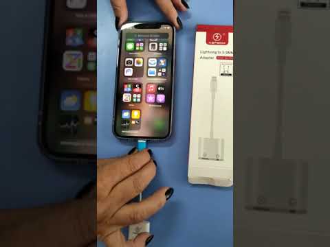 Lightning and P2 Adapter for iPhone - Charge and use headphones at the same time!