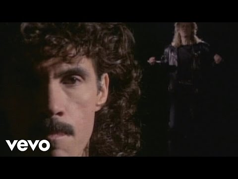 Daryl Hall & John Oates - Missed Opportunity (Official Video)